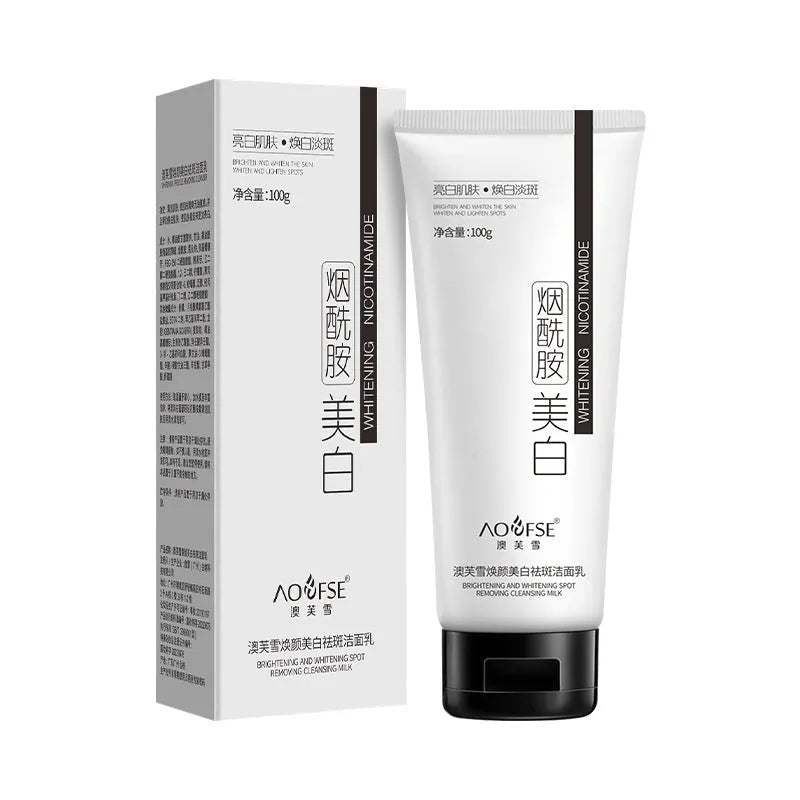 White tube of 100ml whitening and freckle-removing facial cleanser for deep pore cleansing.