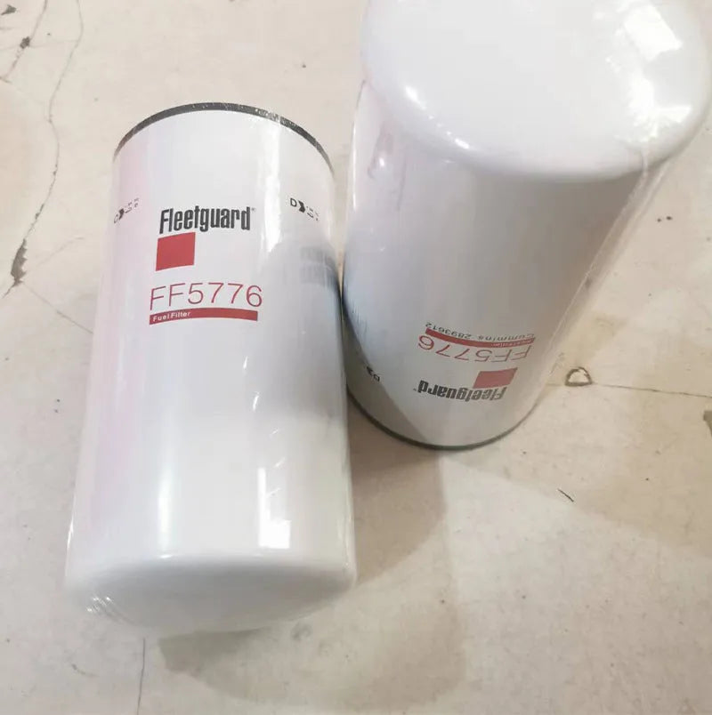 Glass fibre folding oil filter element with 32mm connections for industrial filtration systems
