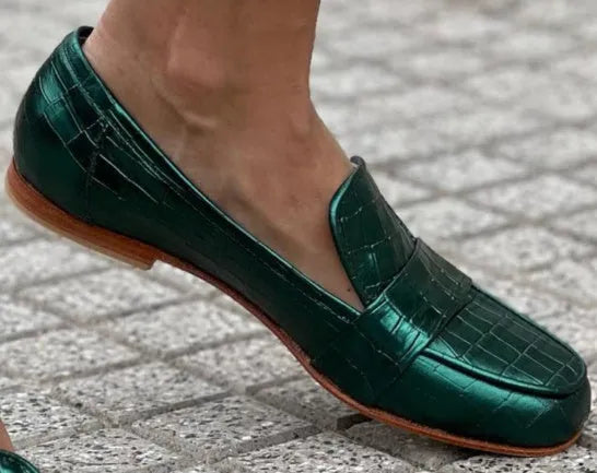 Green stone pattern flat tassel round toe loafers for women with low heel and PU upper