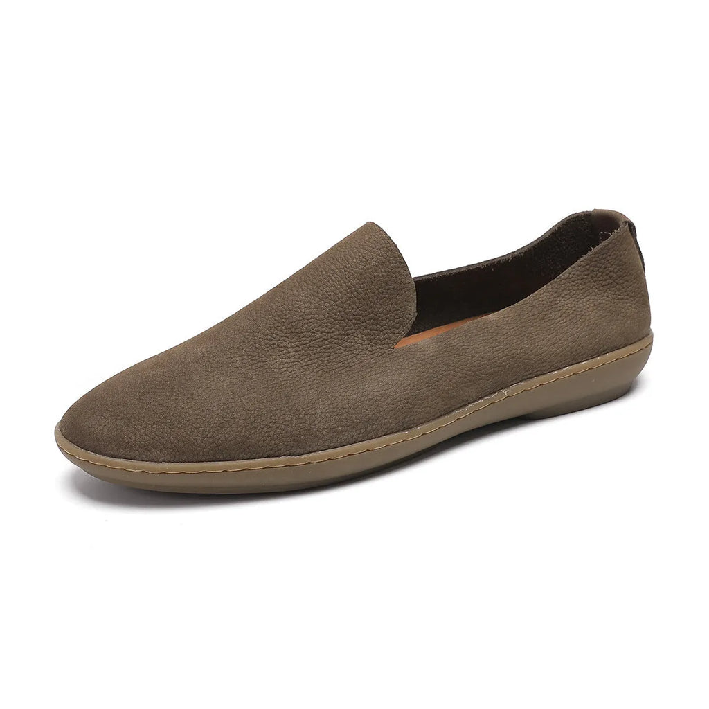 Handmade men's low-top shoes in khaki cowhide leather with wedge heel and rubber sole
