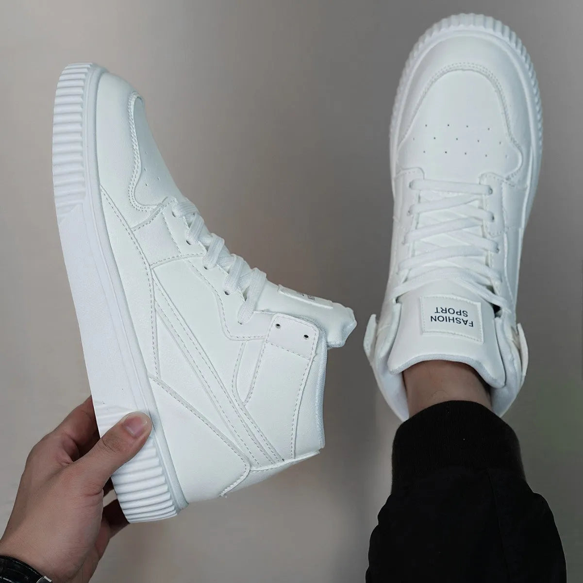 White men's casual shoes with round toe and microfiber upper for autumn and winter.