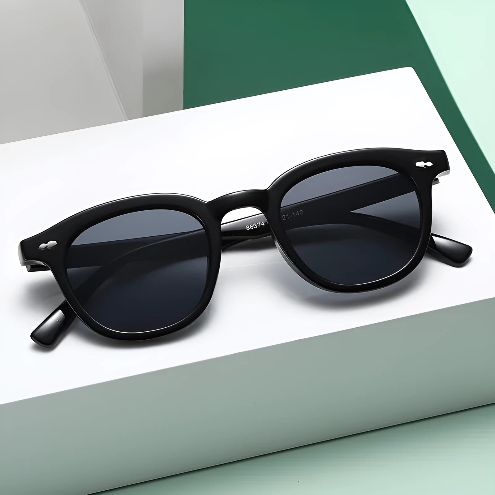 Beige retro round sunglasses with PC lens and metal hinge construction in multiple colour options