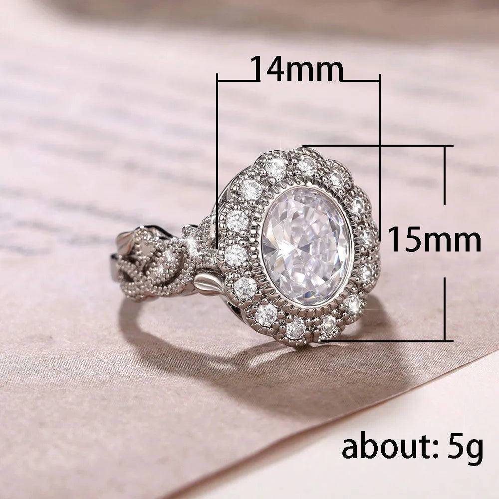 Women's geometric ring with round zircon and full diamond copper plating in white gold colour.