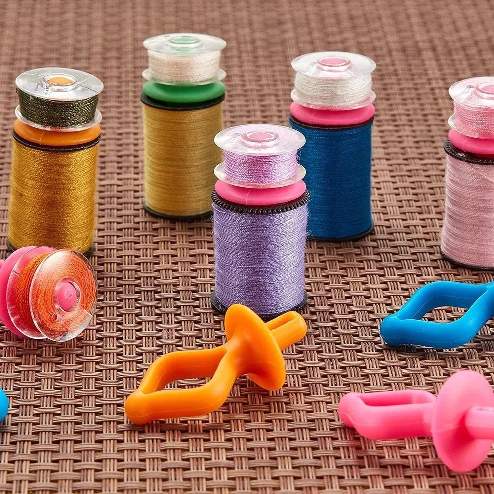 Set of 20 silicone nipple bobbin core clips in random colour with plastic fixed clamp for anti-shedding thread storage