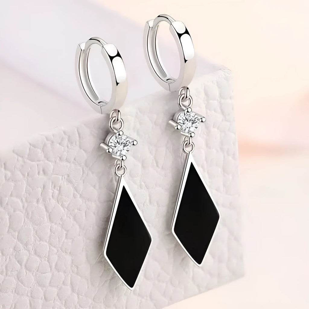 Vintage silver geometric diamond clip-on earrings with zinc alloy construction