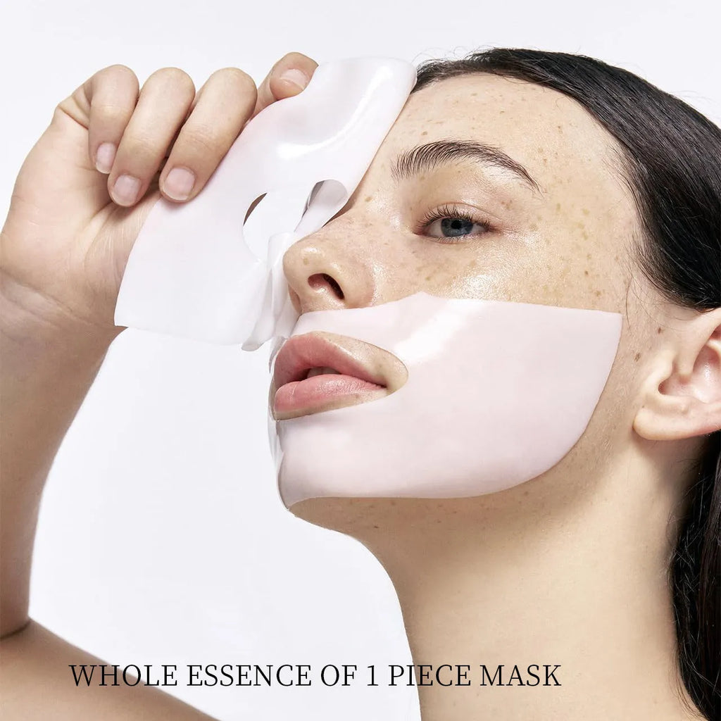 Collagen patch mask set containing 4 pieces for facial skincare with moisturising properties