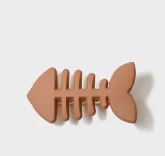 Fishbone pattern plastic barrette with duckbill clip in minimalist candy colour