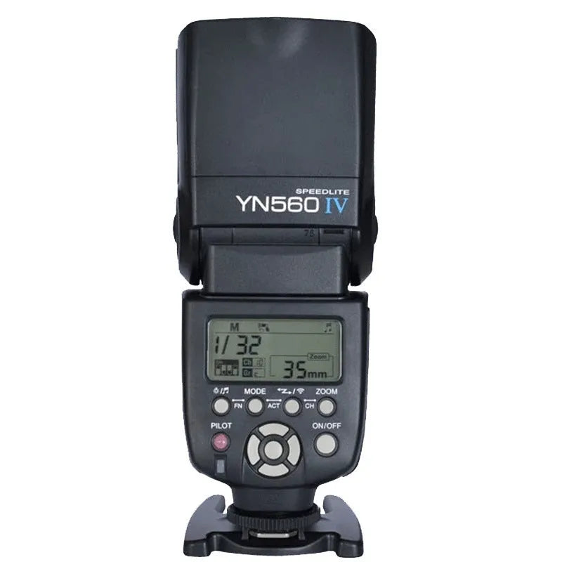 Black universal camera flash with 58 guide number and 2.4G radio for Canon Nikon