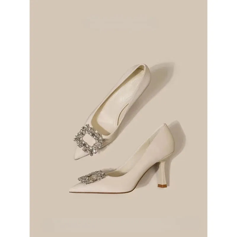 Women's French pointed mid-heel pumps in solid colour with stiletto design and microfibre upper
