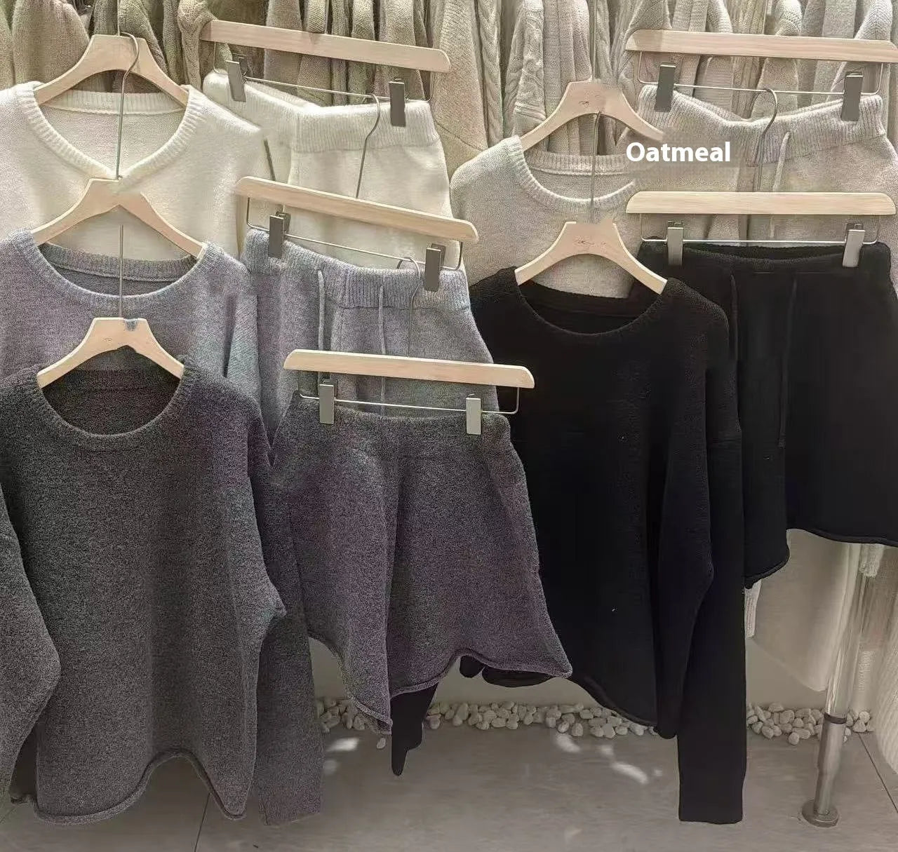 Women's loose-fitting knitted sweater and wide leg shorts two-piece set in oatmeal colour