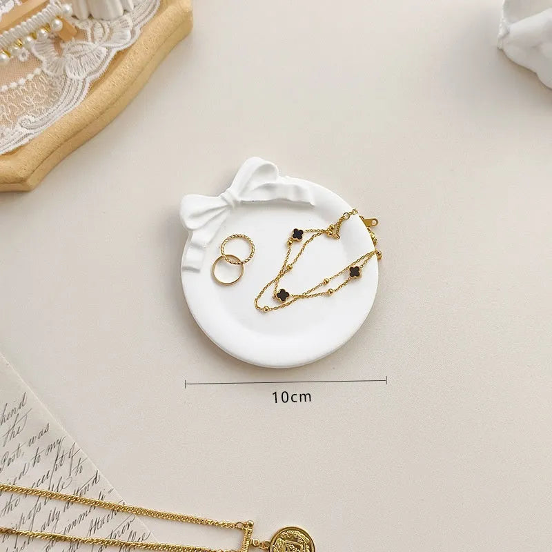 European-style Baroque gypsum jewellery display plate with ornamental detailing, available in tray, bow board, and wing plate sizes