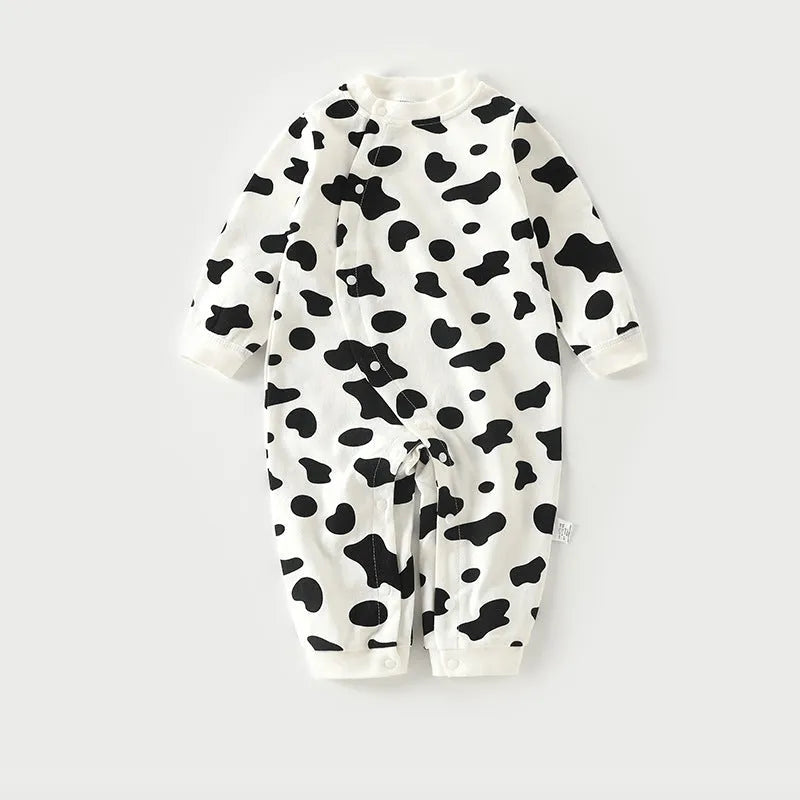 Cotton long climb baby onesie pyjamas in a cartoon print, suitable for newborns.