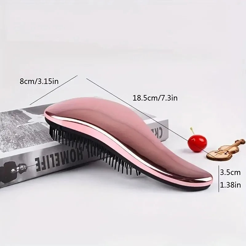2-in-1 dog grooming comb and massage brush with floating design in Blue colour on a wet surface