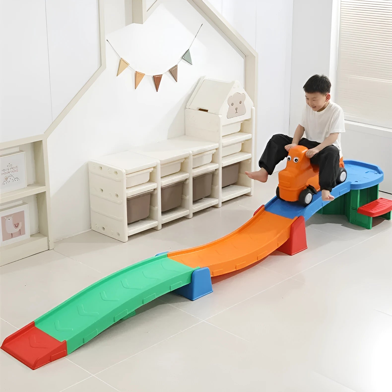 Plastic sensory training sliding track car for children aged 3-6 years in classic colour with slide and car