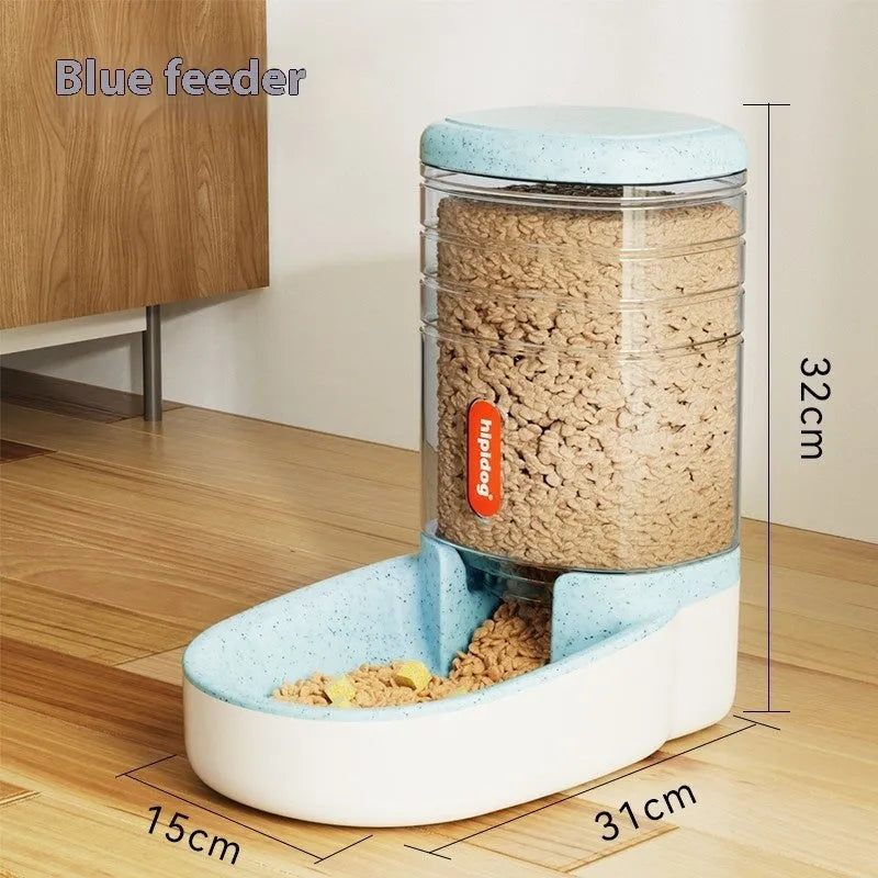 Second generation automatic pet drinker with 3.8L capacity in blue, green, grey or pink colours