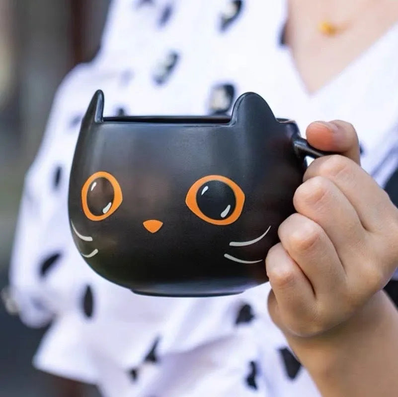 Black ceramic cat-shaped mug with pumpkin and spoon lid design for couples