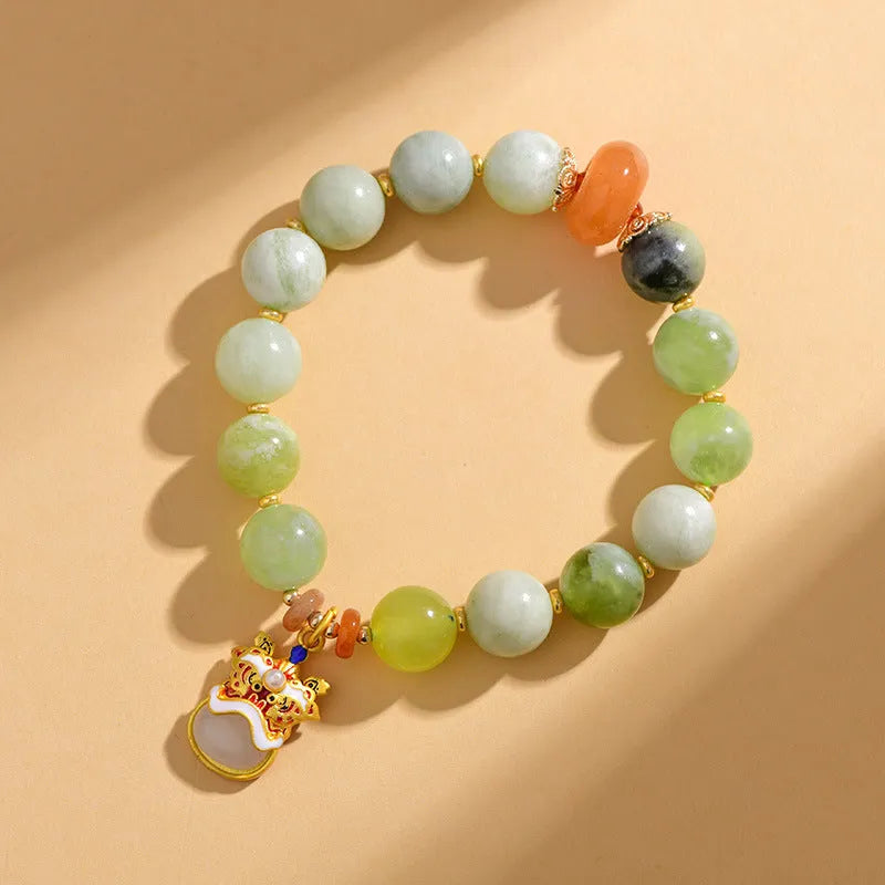 Green milk-in-water jade bracelet with geometric retro style and Xingshi pendant
