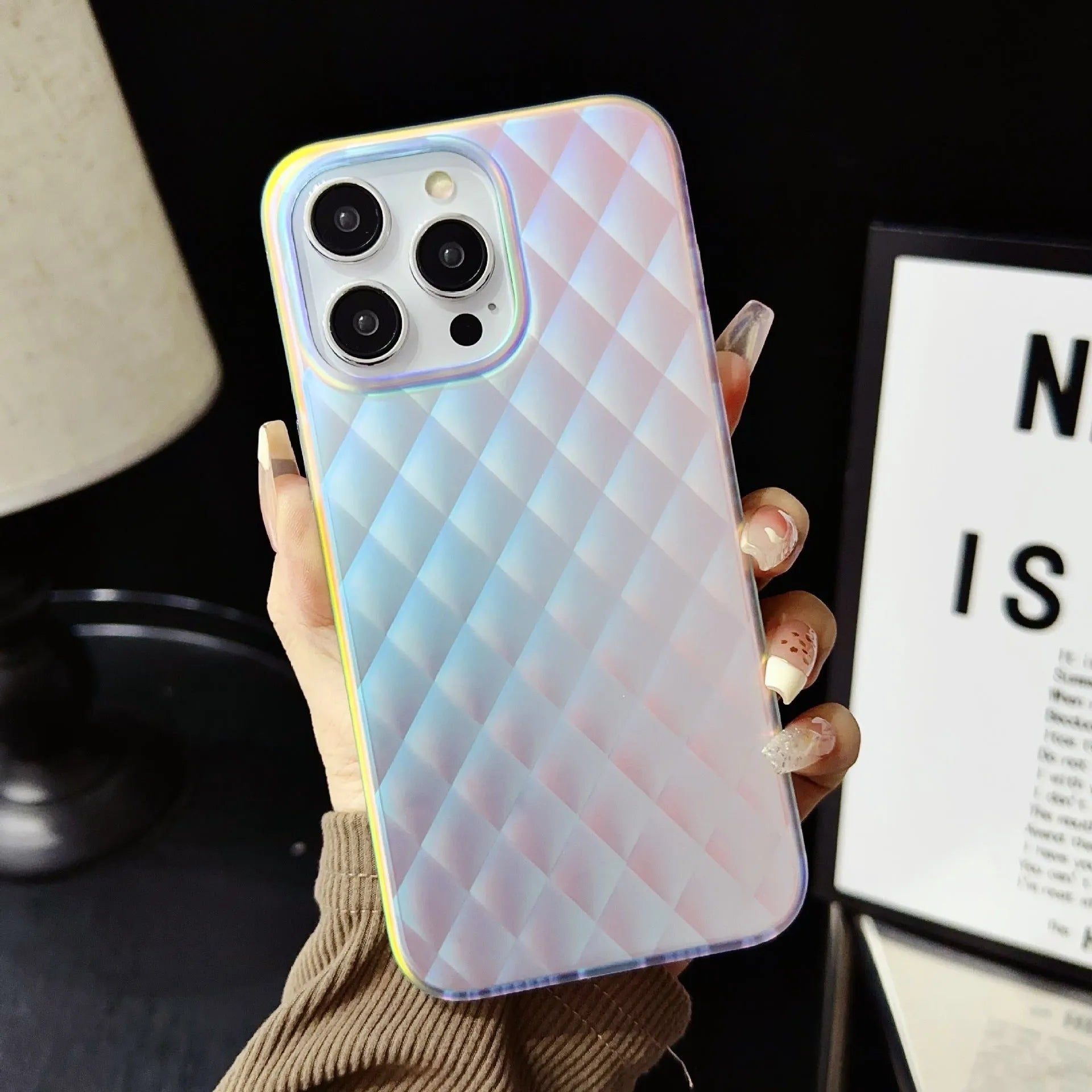 Frosted double-layer TPU PC colour-changing drop-resistant protective cover for iPhone 11-16 Pro Max in feather pattern