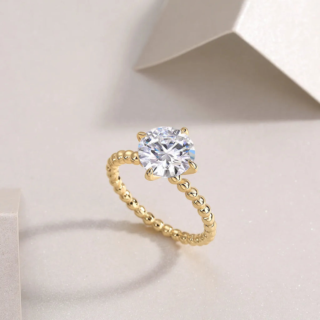 Forget-me-not wedding ring set with 3-carat moissanite in gold-plated S925 silver band on gift box