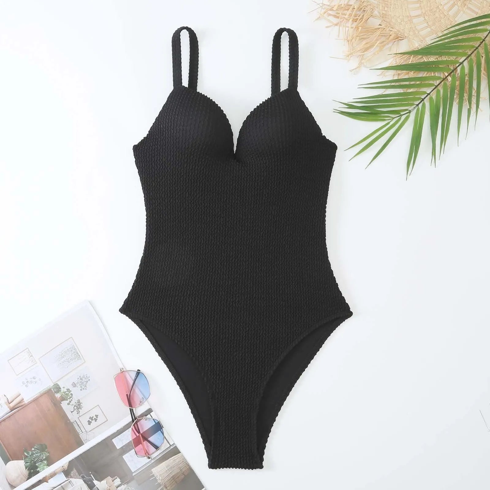 Women's one-piece swimsuit with sunken stripe pattern in polyester fabric for swimming