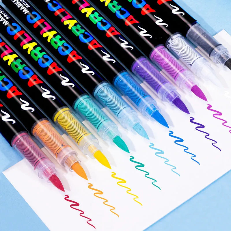 Set of straight liquid acrylic marker pens with soft heads for art hand painting and graffiti work