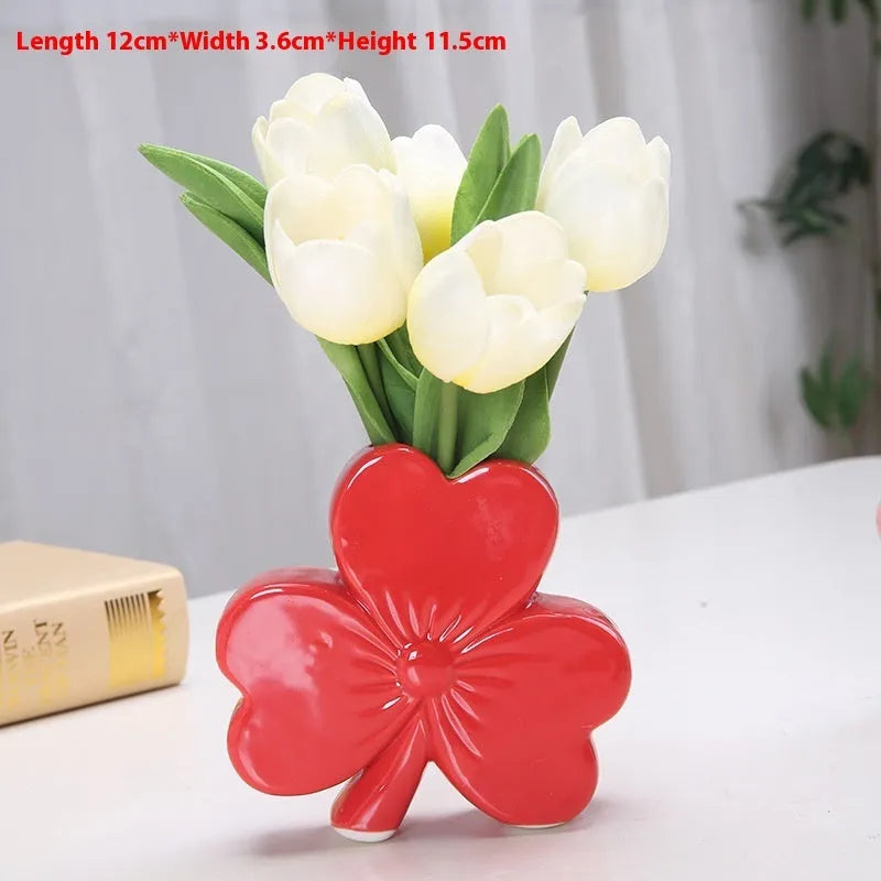 European-style white porcelain ceramic vase in light green, pink, red, or white colour for desktop flowers.