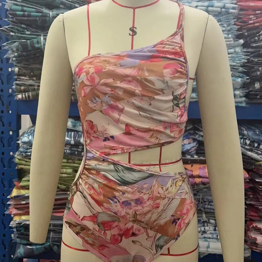 Rose gold floral pattern women's one-piece swimsuit for summer swimming