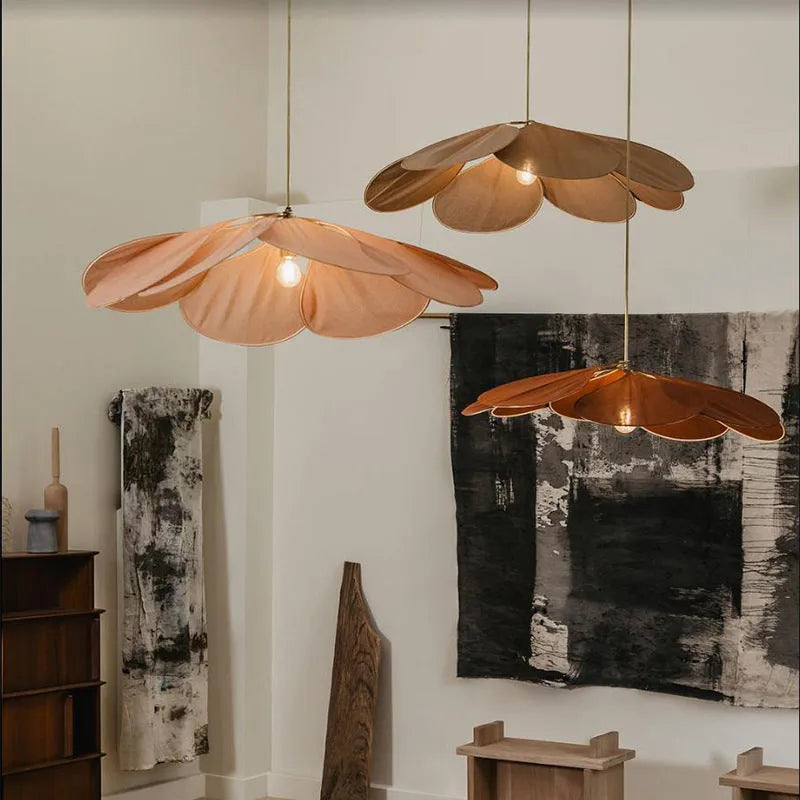 Bohemian-style cloth hanging lamp with log wind design in a choice of colours and sizes.