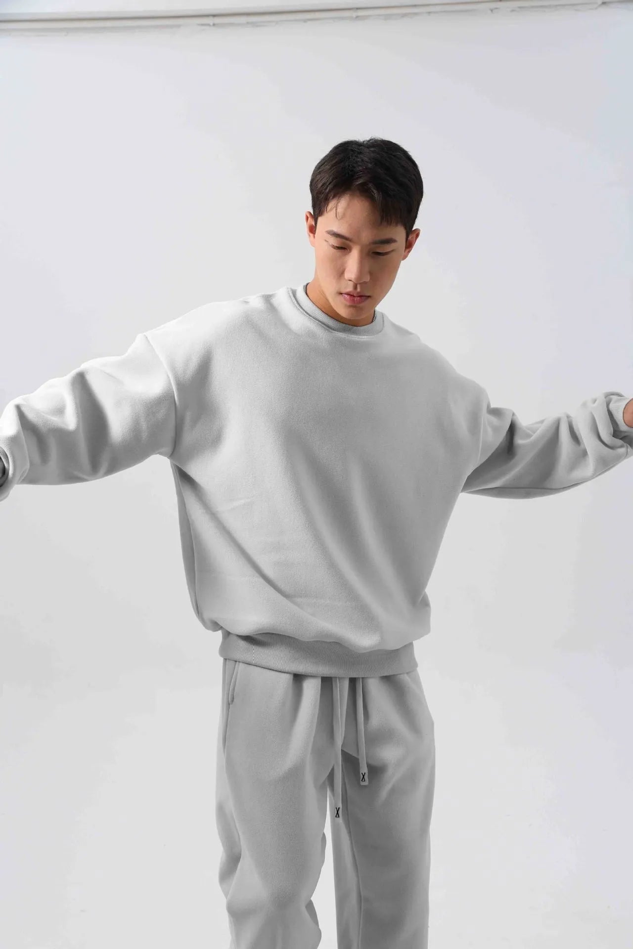 Men's polar fleece sports suit with crew neck coat and padded trousers in winter colours