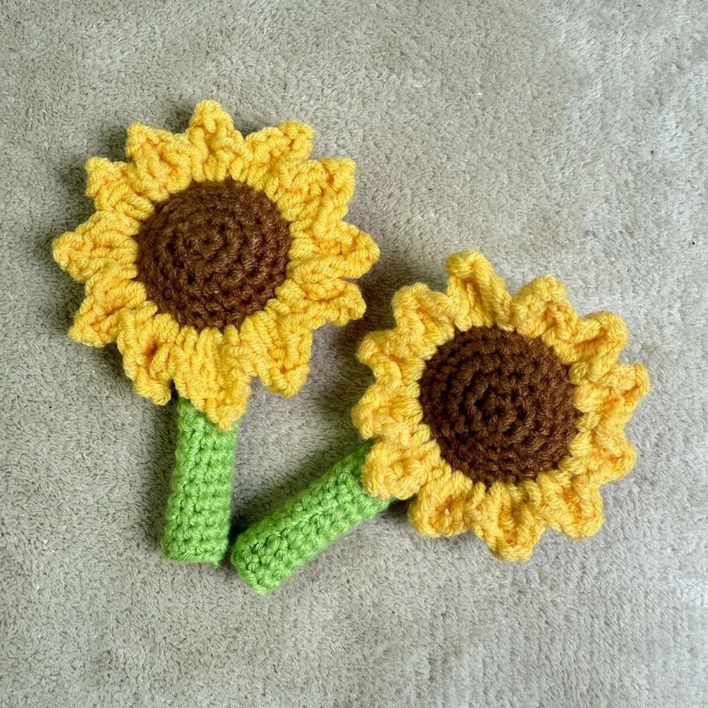 Hand-woven sunflower design pen cover in natural fabric for teacher gifts