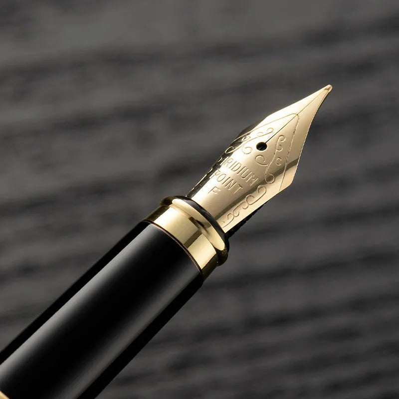 Metal fountain pen with gold clip and 0.5mm F nib for calligraphy practice