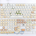 Set of 26 PBT key caps for mechanical keyboards with a 1.5 metre USB cable.