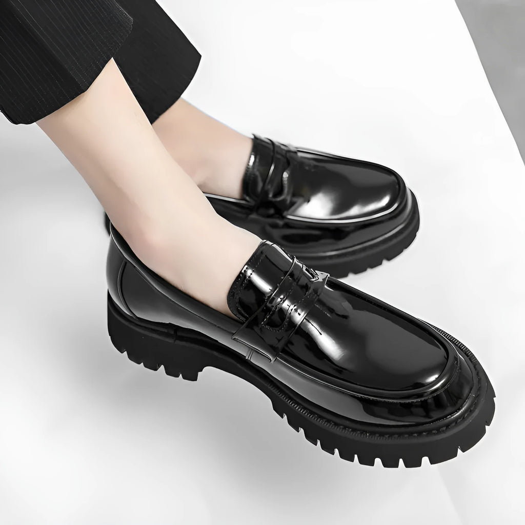 Black platform height-increasing loafers for men, solid colour, mid heel 3-5 cm, PU sole, matte finish
