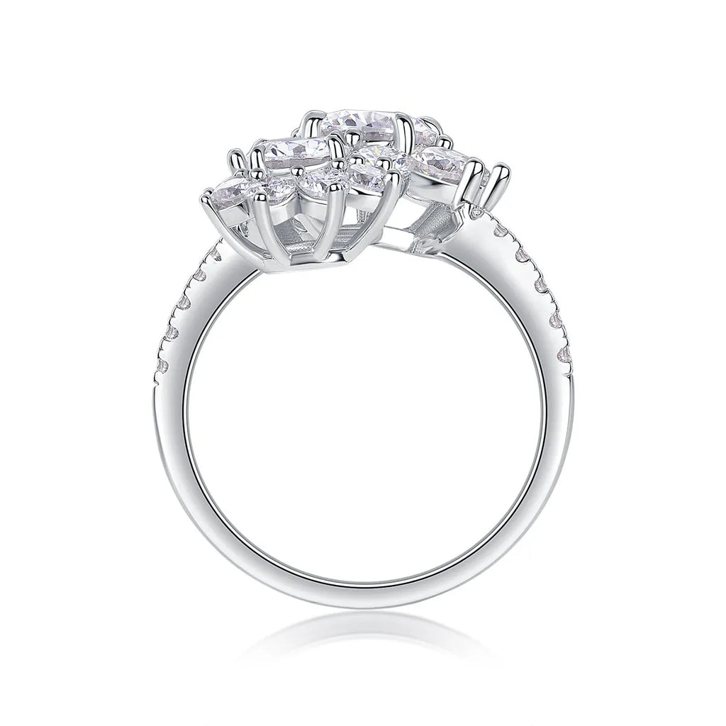 Wedding ring set with 1 carat round moissanite stone in S925 silver with platinum plating on white background