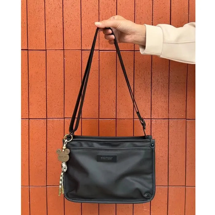 Small square Oxford cloth crossbody bag in trendy cool colour for street style leisure travel