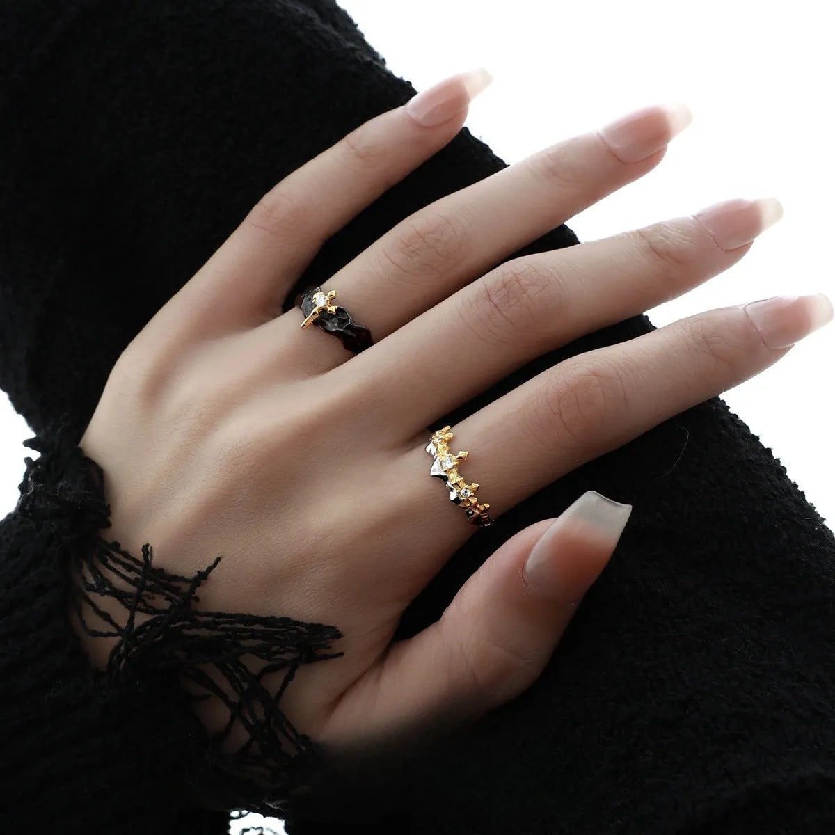 Adjustable opening Princess Knight couple ring in silver with electroplated finish