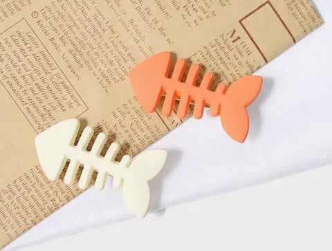 Fishbone pattern plastic barrette with duckbill clip in minimalist candy colour