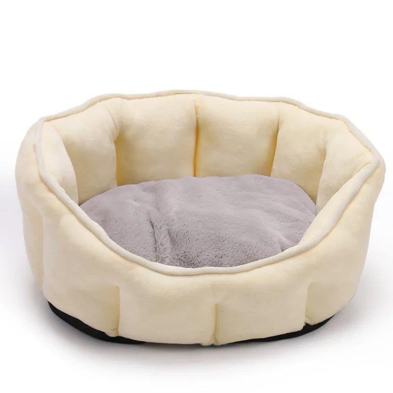 Grey plush cat kennel mat with hammock floor, measuring 46cm square, for winter warmth.