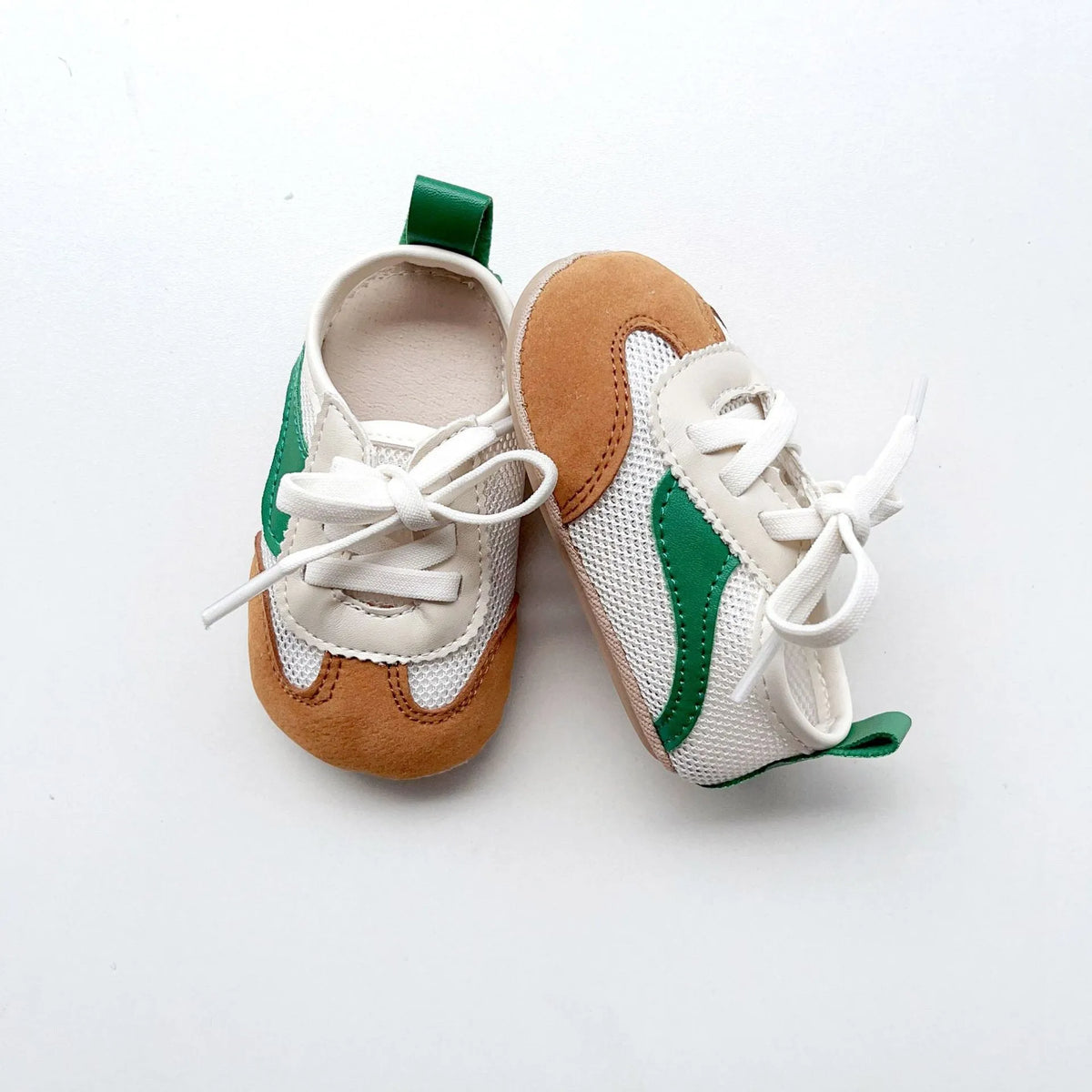 Baby shoes with hollow mesh upper and rubber sole in black, blue, brown, green for toddlers 1-3 years