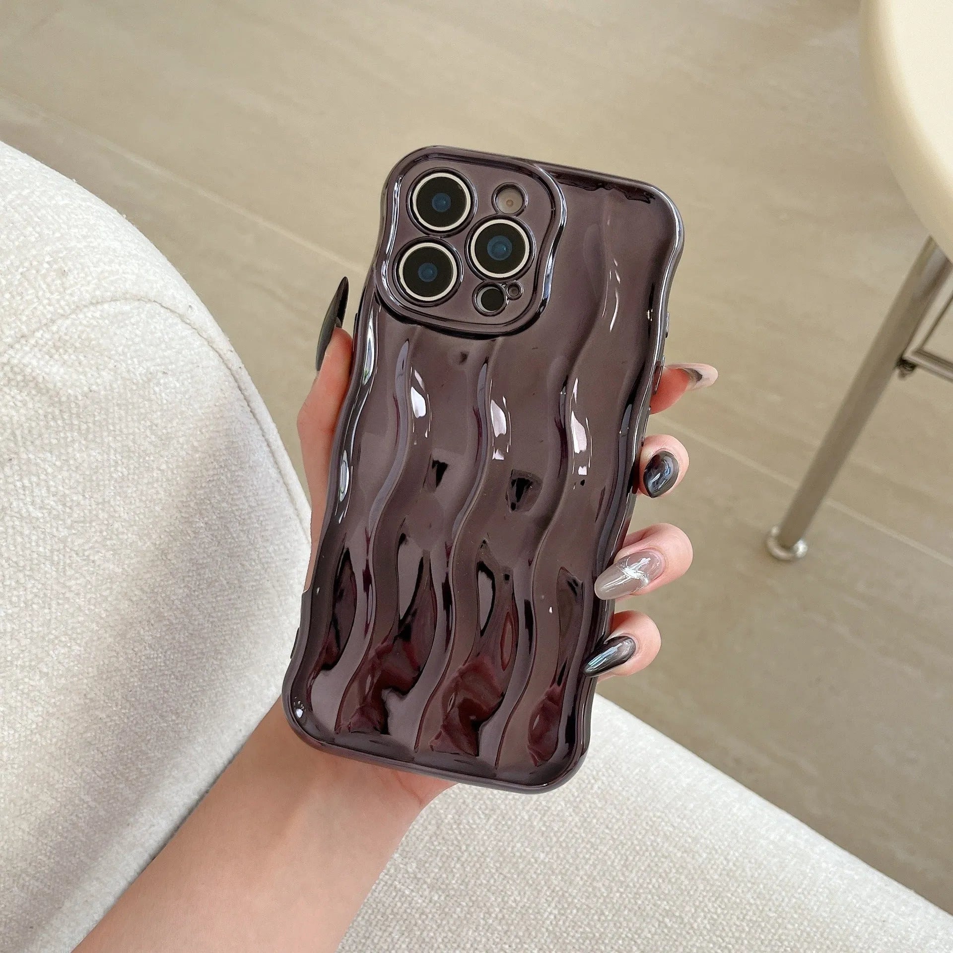 Electroplated wave stripe protective back cover case for iPhone 17 in various colours.
