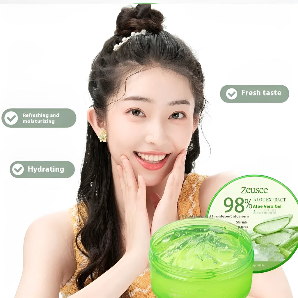 300g jar of aloe vera facial gel with application spoon for acne control and hydrating moisturiser