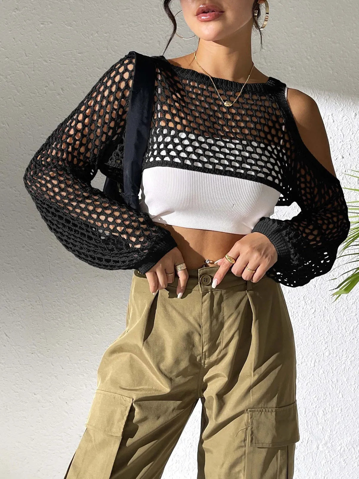 Mesh beach shirt with hollowed navel design in polypropylene fibre available in six colours