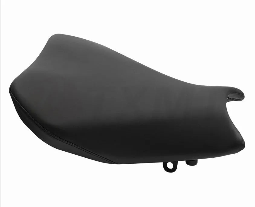 Suzuki GSXR1000 black PU leather seat cover protecting front and rear motorcycle seats.