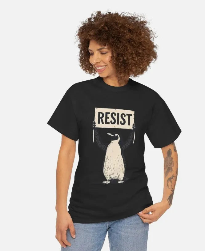 100% cotton summer T-shirt with loose short sleeves in black, green or white colours