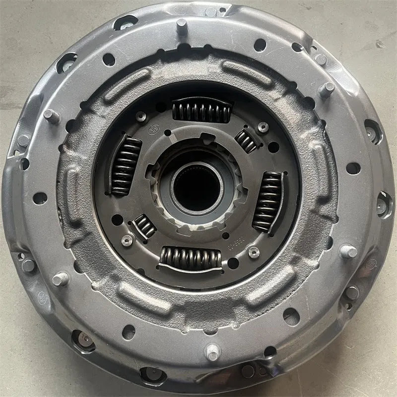6DCT250 dual clutch and kit assembly with automatic clutch and pickling plate construction on white background