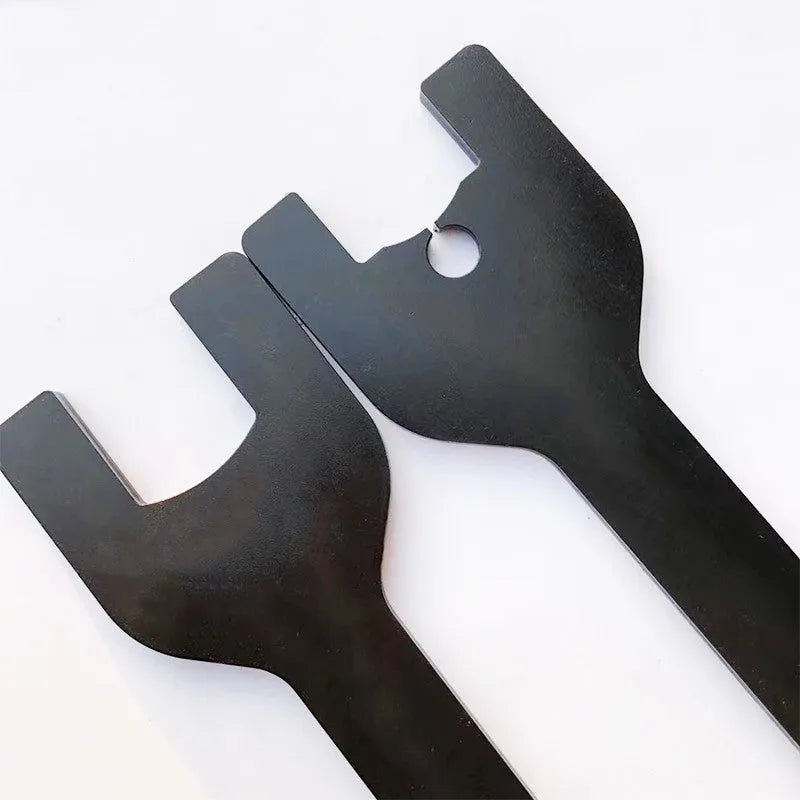 Land Rover fan support wrench coupler wrench 36mm 40mm alloy steel 2-piece set on a workbench