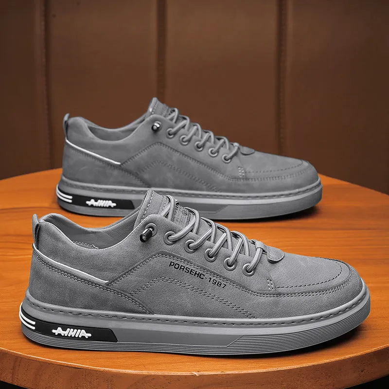 Men's round-toe casual shoes in khaki with a non-slip rubber sole and artificial PU upper.