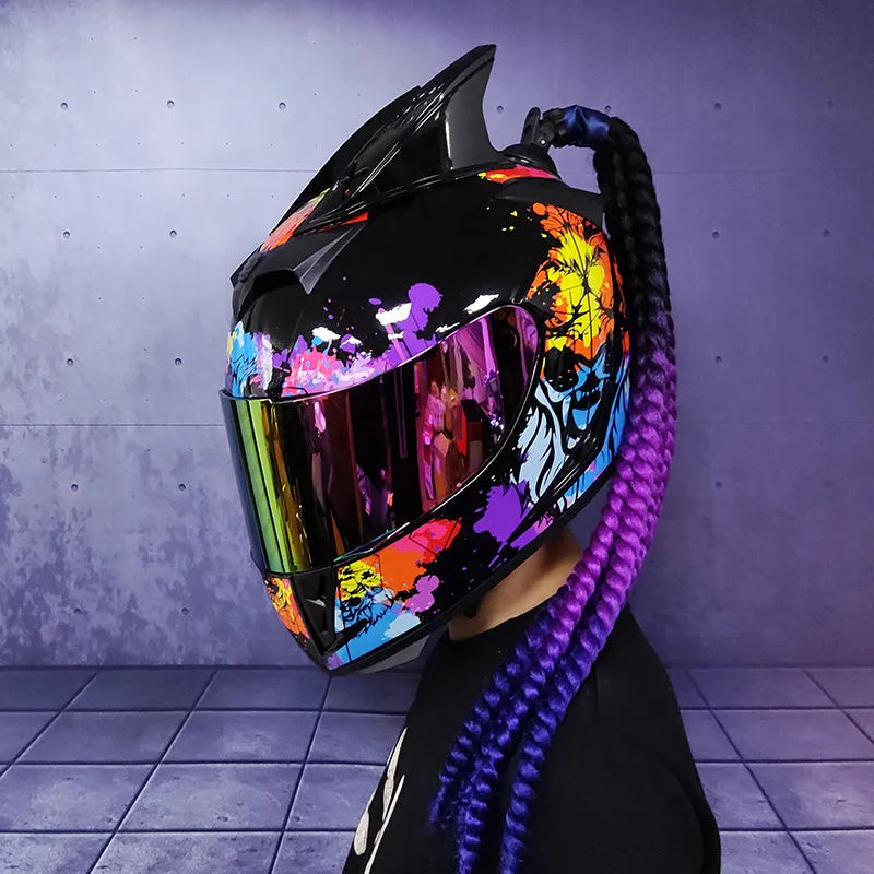 Couples motorcycle helmet full face design in ABS with graphic patterns