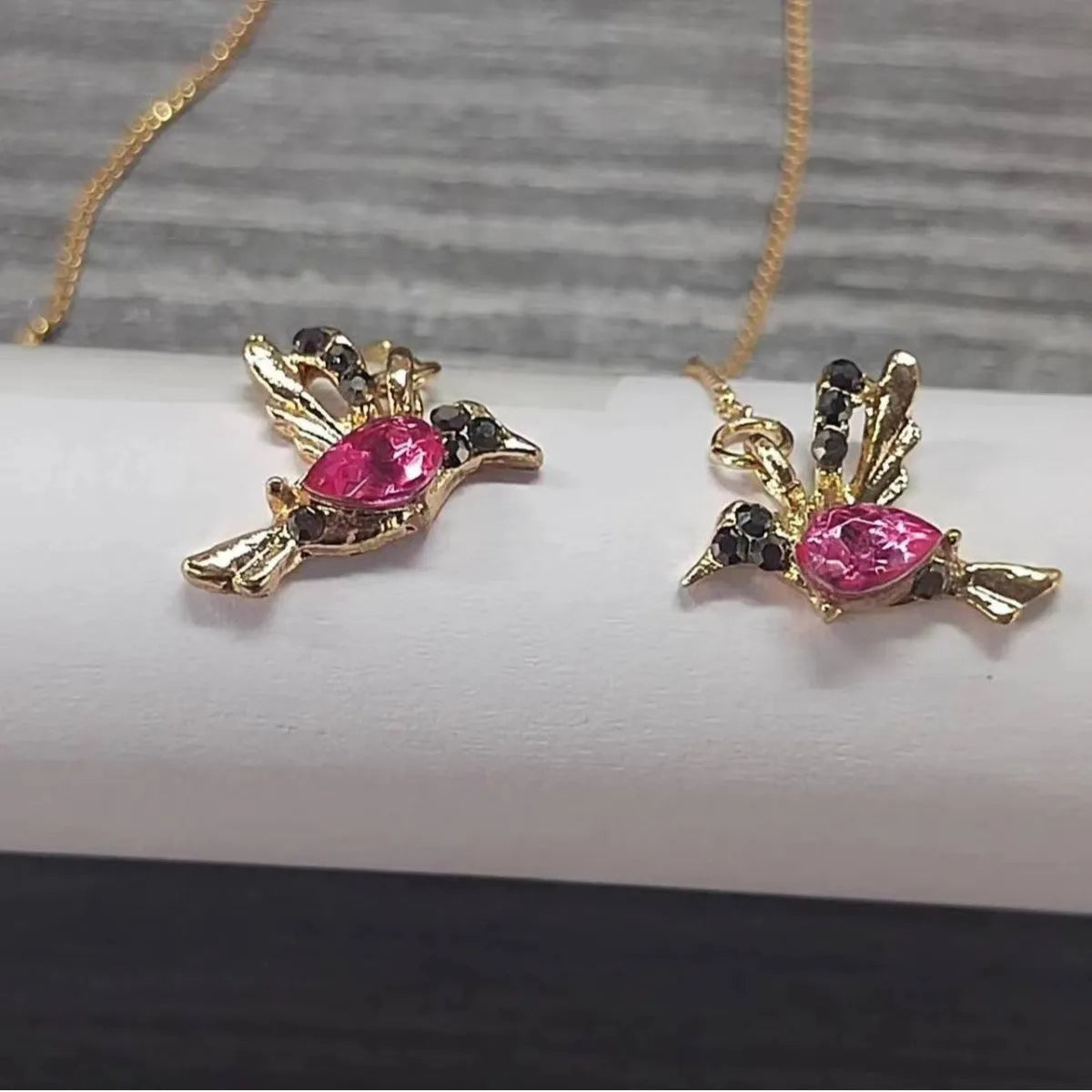 Long drop bird-themed earrings for women with mixed zirconium wings, in red, blue or red lvzuan finish.