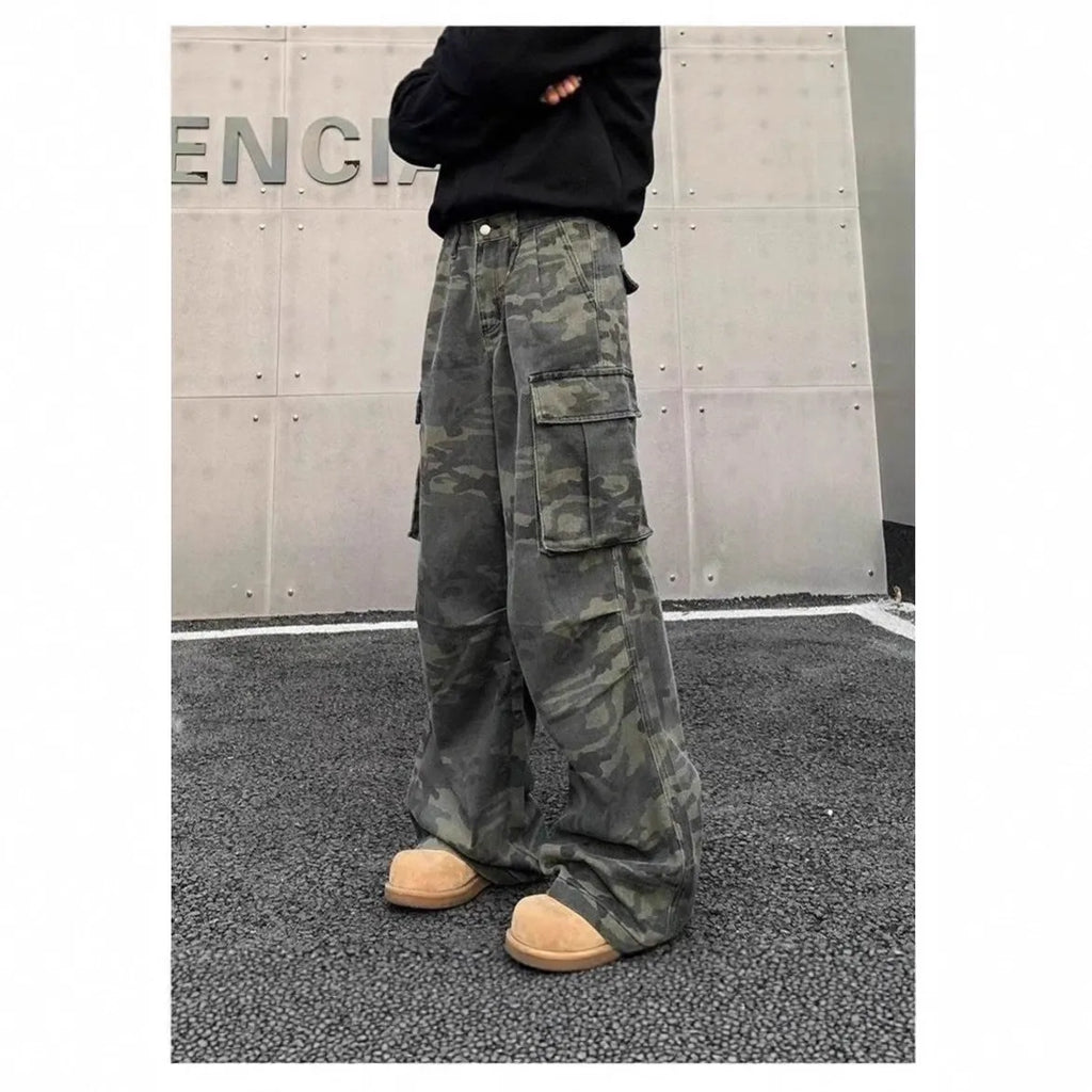 Camouflage K0915 coloured cargo pants with multiple pockets and a washed fabric texture